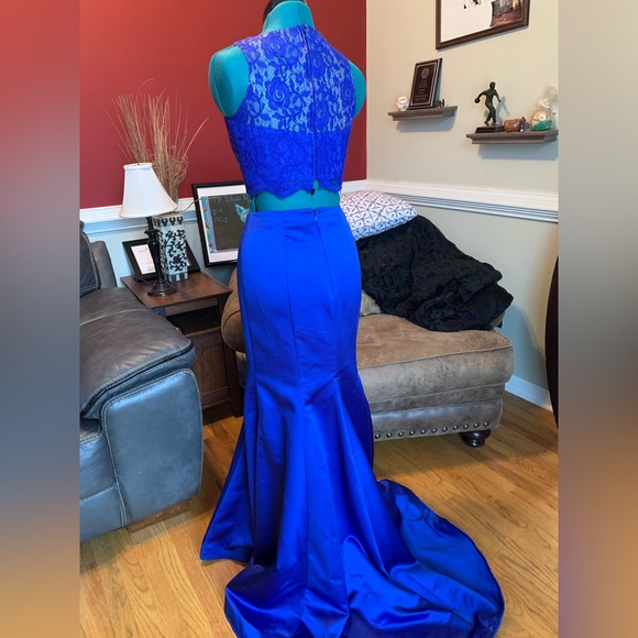 Royal Blue Sparkle Two-Piece Mermaid Lace Prom Dress - Picture 2 of 6